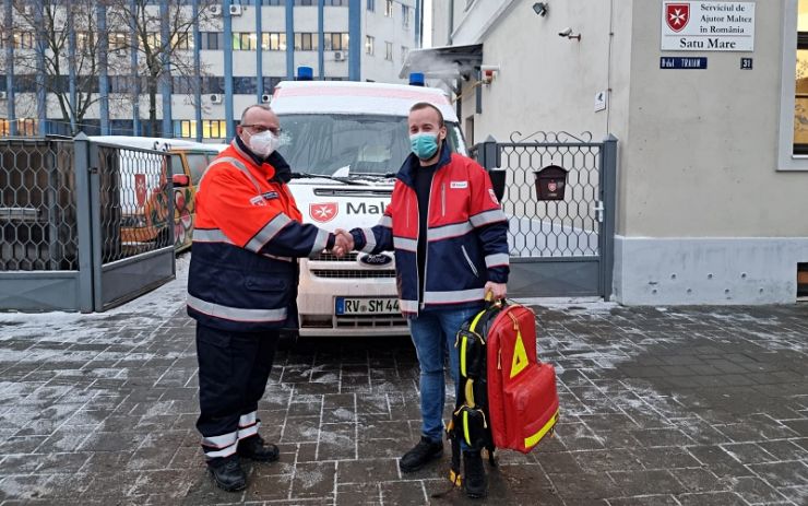 Serviciul de ajutor Maltez a primit o ambulanță complet echipată de la Asociația Malteză din Weingarten