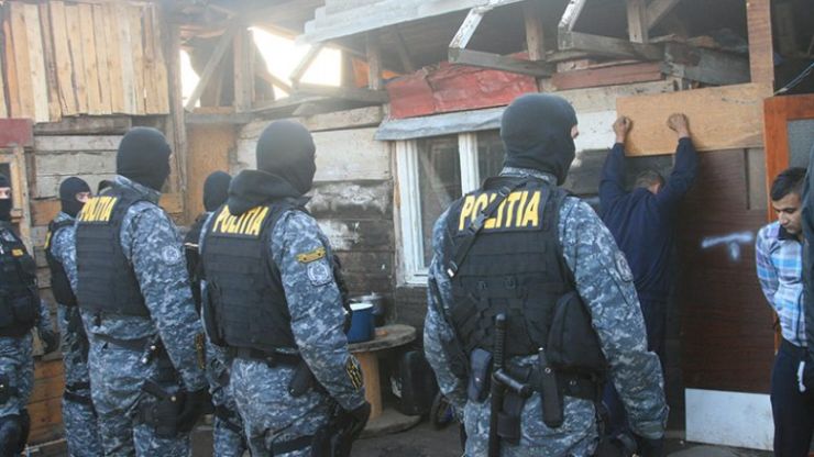 Polițiștii din Satu Mare au destructurat o rețea de traficanți de droguri