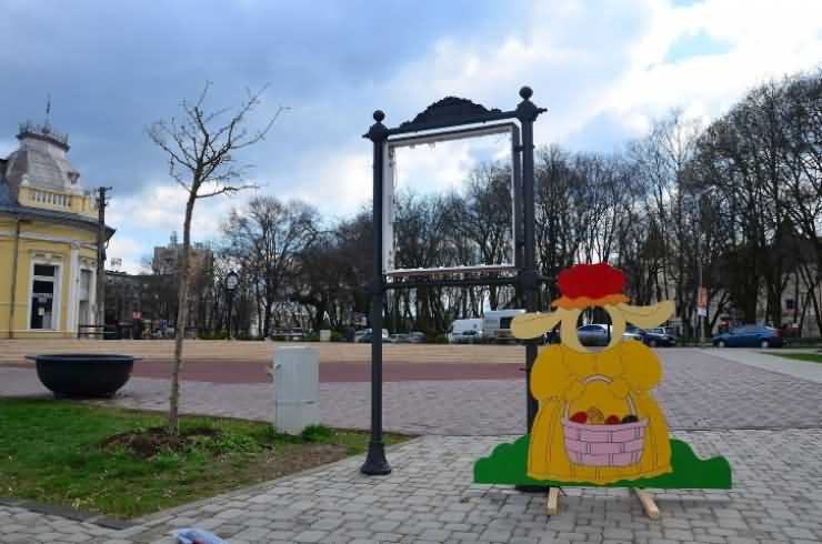 Figurine de Paște în centrul municipiului Carei (foto)