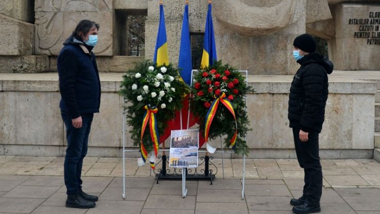 Coroane depuse la Carei în memoria eroilor Revoluției și a victimelor comunismului din România