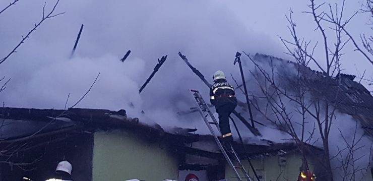 Incendiu la o casă din municipiu