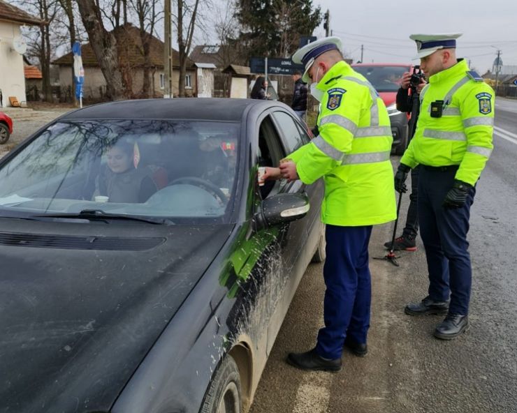 Bărbat din Crucișor prins beat la volan. Polițiștii au aplicat 150 de sancțiuni și au ridicat șapte permise de conducere într-o singură zi