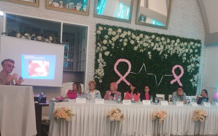 ”Ziua Internațională de luptă împotriva Cancerului de Sân”, marcată la Satu Mare de femeile liberale alături de cadre medicale